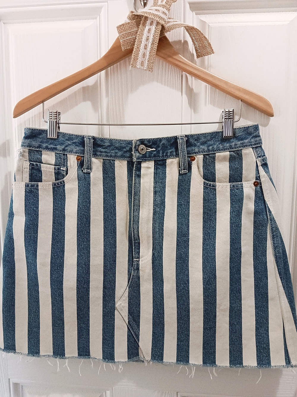 ABERCROMBIE & FITCH STRIPED 90s NATURAL RISE FRAYED HEM DENIM JEAN SKIRT 12 | 31